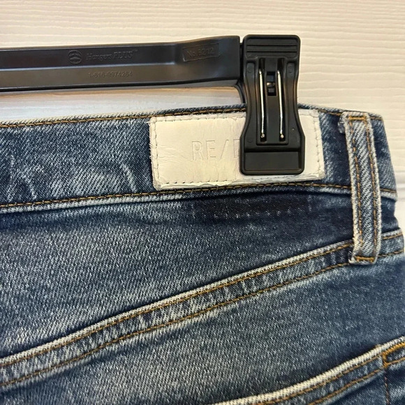 ! Re/Done '70s Ultra High Waist Stove Pipe Jeans in Worn Blue Size 27 - Picture 7 of 9
